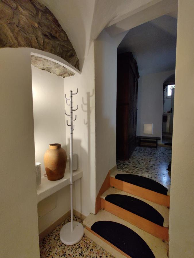Casa Del Gufo Apartment Perinaldo Bagian luar foto