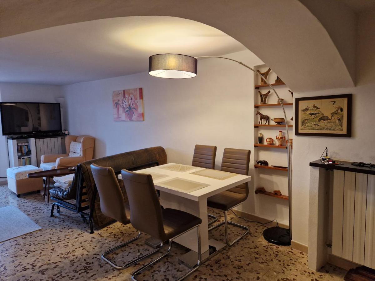 Casa Del Gufo Apartment Perinaldo Bagian luar foto